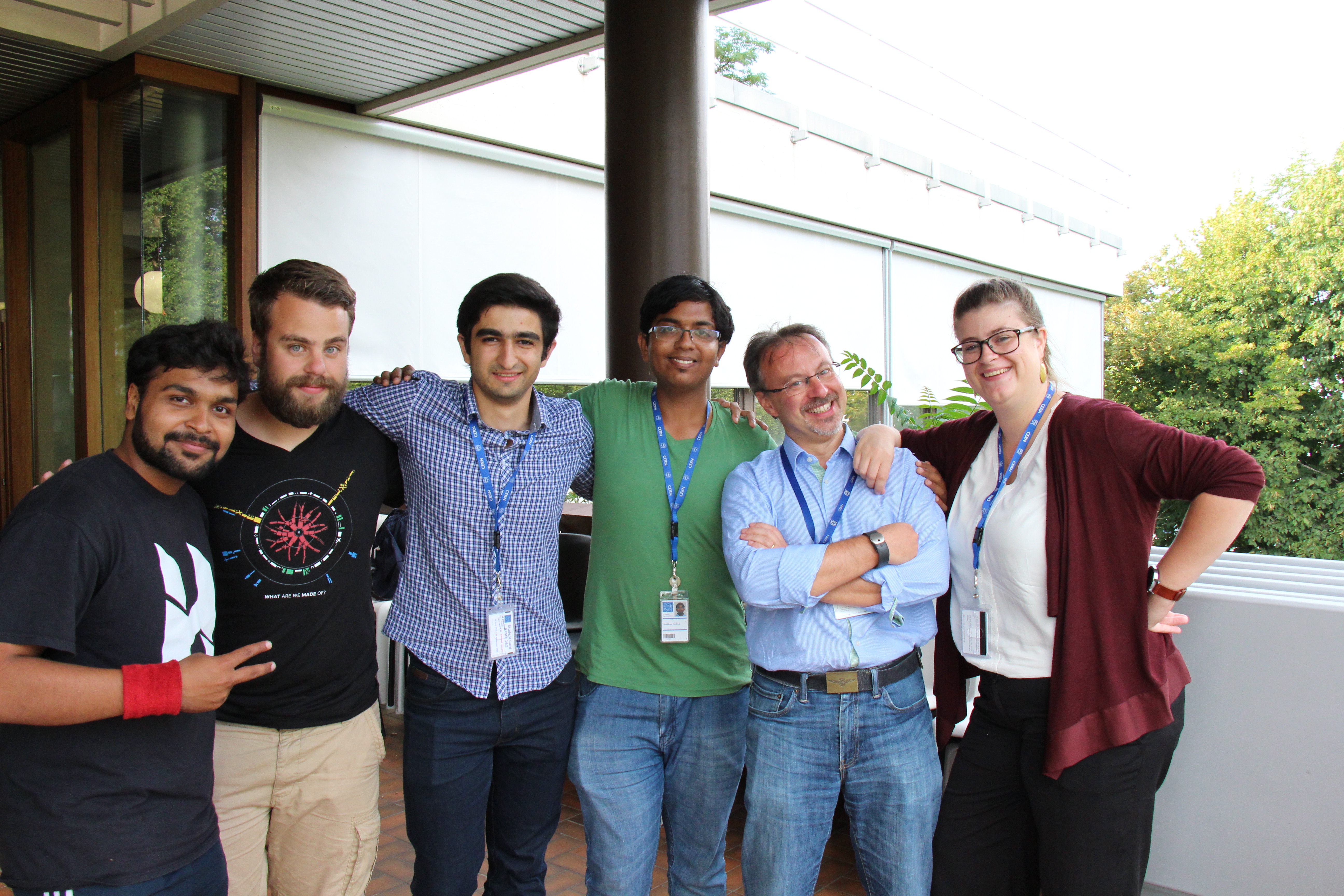 Dominik Ernst (second from left) with Alberto Di Meglio, head of CERN openlab (second from right), and other winning students from the CERN openlab summer student lightning talks.